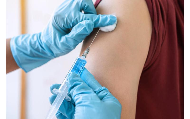 Czy pracodawca może zorganizować szczepienia przeciw COVID?