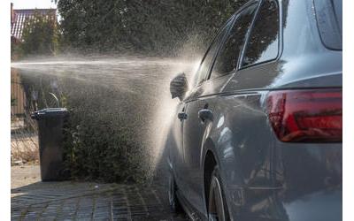 Czy warto przeprowadzać dezynfekcję samochodu?
